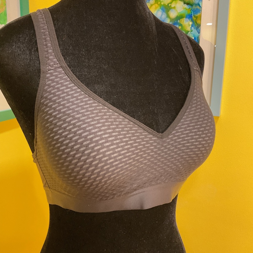 H&M Black Racer-Back Sports Bra Size Small - Picture 4 of 8